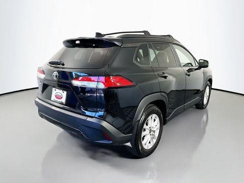 Certified 2025 Toyota Corolla Cross LE FWD image 5