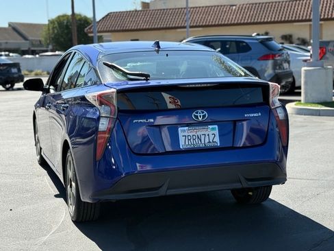 Used 2016 Toyota Prius Three Touring w/ Preferred Accessory Package image 9