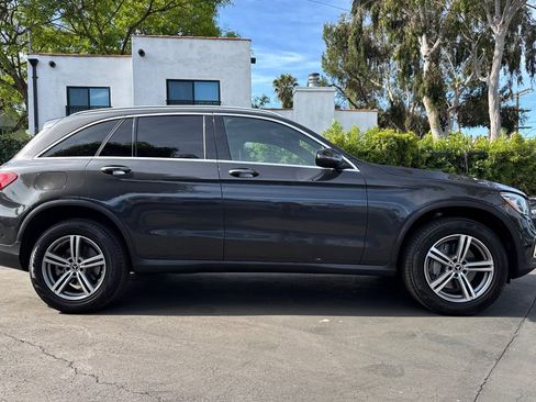Used 2022 Mercedes-Benz GLC 300 image 3