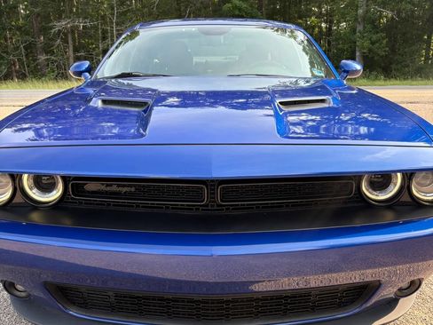 Used 2019 Dodge Challenger SXT w/ Blacktop Package RWD image 9