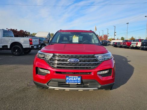 Certified 2023 Ford Explorer XLT w/ Equipment Group 202A image 3