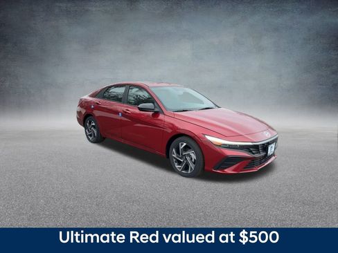 Used 2025 Hyundai Elantra Sport image 2