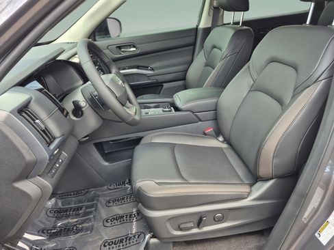 New 2026 Nissan Pathfinder SL AWD/4WD image 21