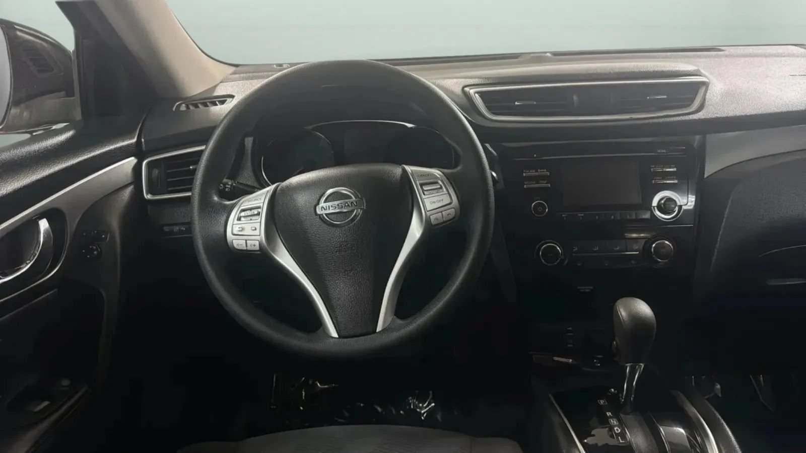 Used 2016 Nissan Rogue S FWD image 10