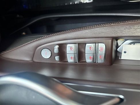 Used 2016 BMW 740i image 30