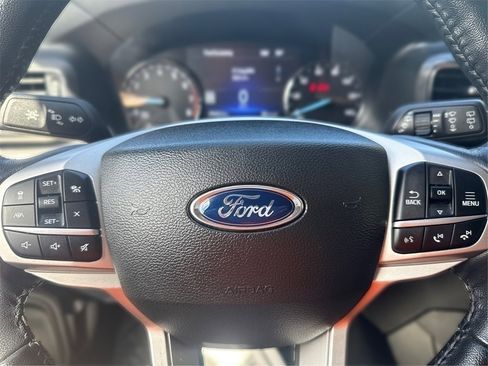 Certified 2022 Ford Explorer XLT w/ Equipment Group 202A image 19
