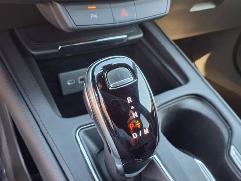 Certified 2022 Cadillac XT4 Premium Luxury w/ Safety Alert Package image 28