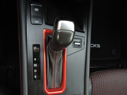 Certified 2025 Nissan Kicks SR FWD image 26