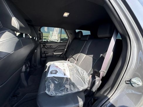 Used 2025 Toyota 4Runner TRD Off-Road Premium w/ Tow Technology Package AWD/4WD image 10