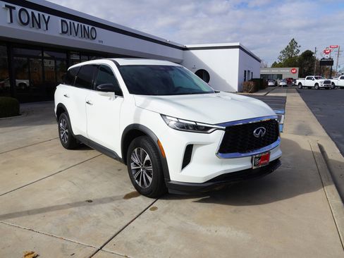 Used 2023 INFINITI QX60 Pure image 2
