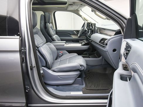 Used 2024 Lincoln Navigator L Black Label image 51