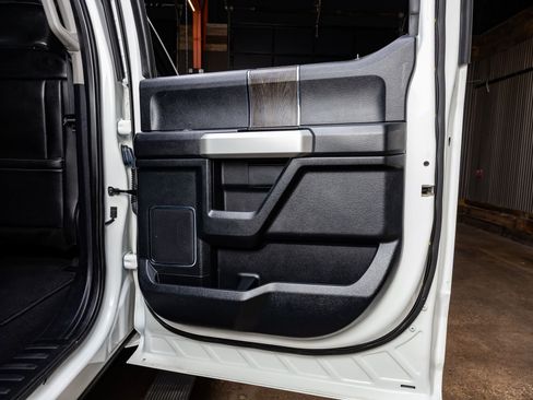 Used 2021 Ford F250 Lariat w/ Lariat Value Package image 37