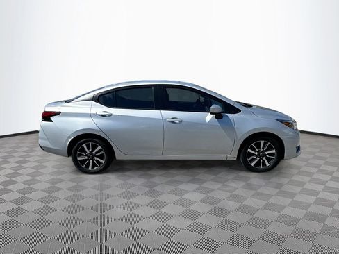 Used 2025 Nissan Versa SV FWD image 4