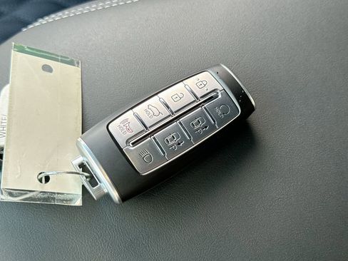 Used 2025 Genesis GV70 3.5T Sport w/ Sport Advanced Package image 40