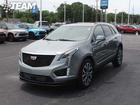 Used 2024 Cadillac XT5 Sportv w/ Technology Package AWD/4WD image 8