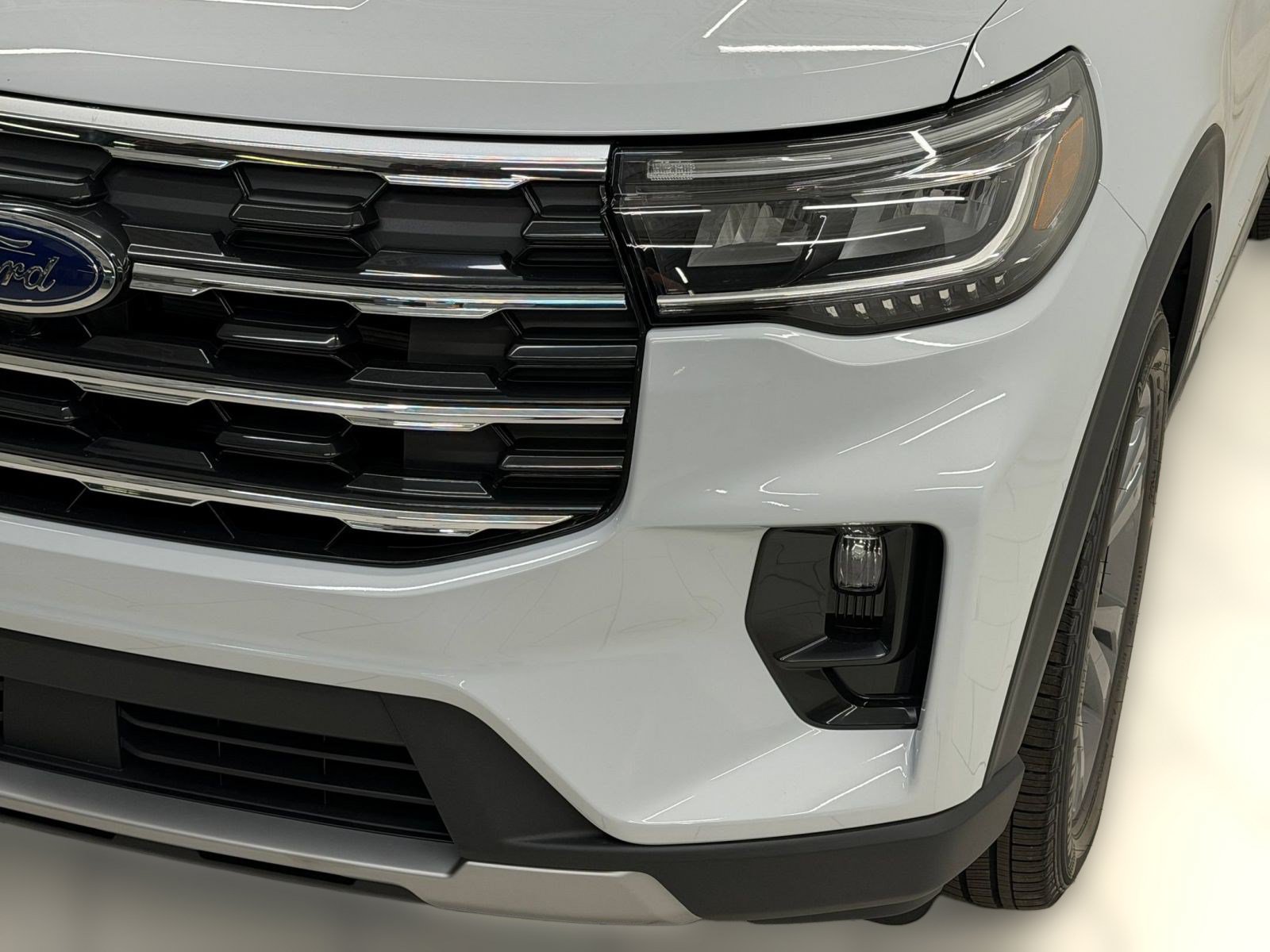 New 2026 Ford Explorer Active w/ Active Comfort Package AWD/4WD image 10