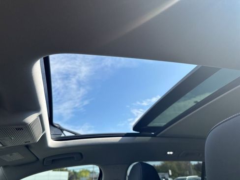 New 2025 Volkswagen Tiguan SE image 20