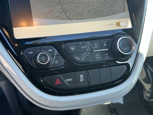 Used 2021 Chevrolet Bolt LT image 17