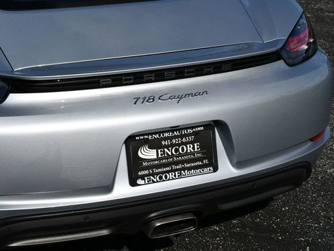 Used 2018 Porsche 718 Cayman RWD image 10