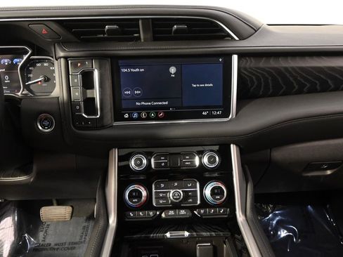 Used 2021 GMC Yukon Denali w/ Advanced Technology Package AWD/4WD image 28