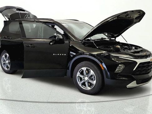 Used 2023 Chevrolet Blazer LT w/ Convenience Package FWD image 7
