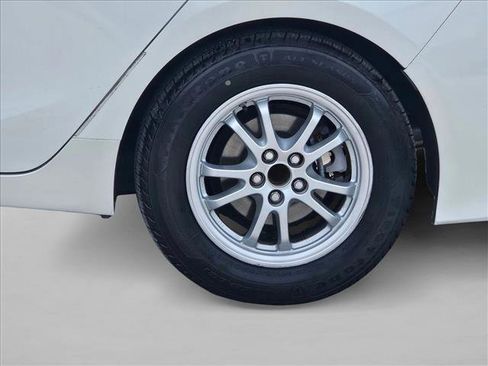 Used 2017 Toyota Prius Prime Premium w/ Carpet Mat Package FWD image 23