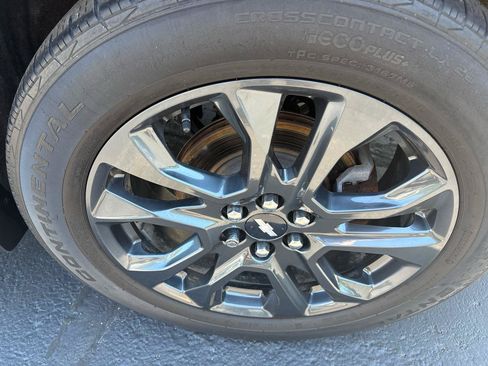 Used 2021 Chevrolet Traverse RS w/ LPO, Floor Liner Package AWD/4WD image 5