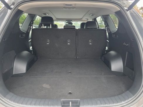 Certified 2022 Hyundai Santa Fe SEL Premium image 9