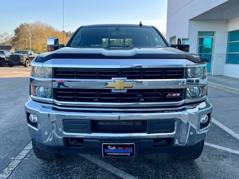 Used 2015 Chevrolet Silverado 2500 LTZ w/ LTZ Plus Package image 9
