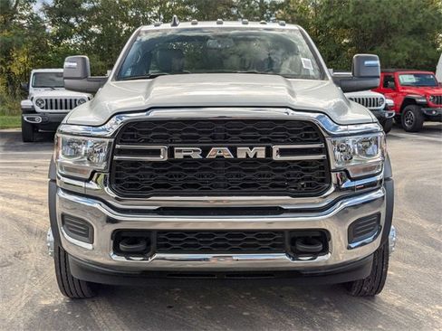 New 2024 RAM 5500 Tradesman image 3