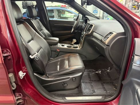 Used 2017 Jeep Grand Cherokee Limited w/ Luxury Group II AWD/4WD image 30