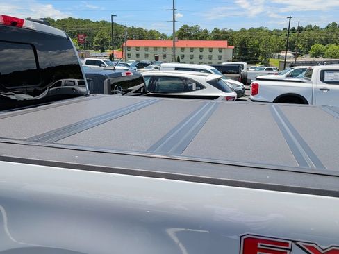 Used 2025 Ford F250 Lariat w/ Lariat Ultimate Package AWD/4WD image 5
