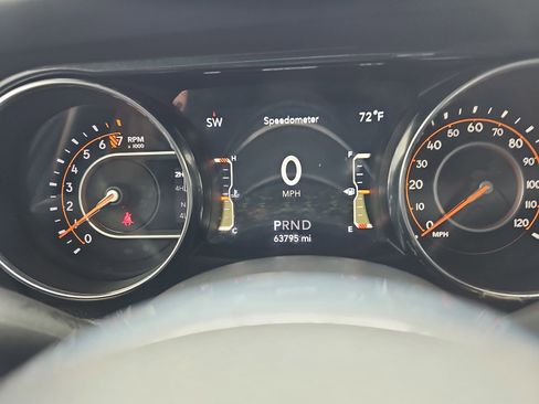 Used 2022 Jeep Wrangler Unlimited Sahara AWD/4WD image 20