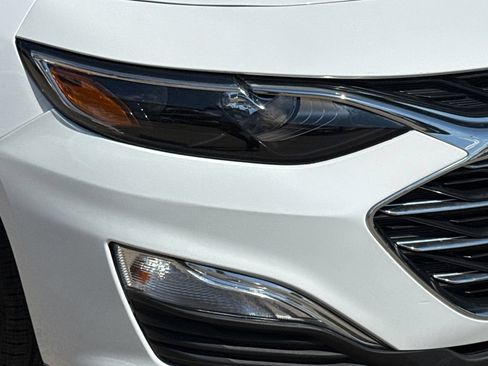 Used 2022 Chevrolet Malibu LS FWD image 4