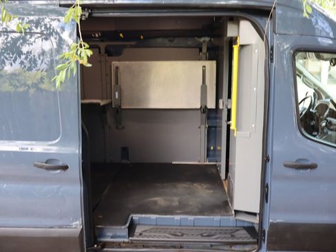 Used 2022 Ford Transit 250 148 High Roof Extended AWD w/ Parcel Delivery Package image 25