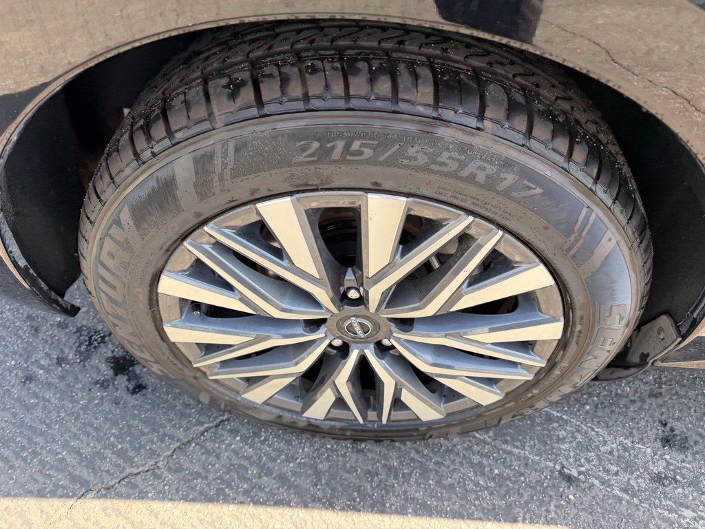 Used 2025 Nissan Altima 2.5 SV FWD image 7
