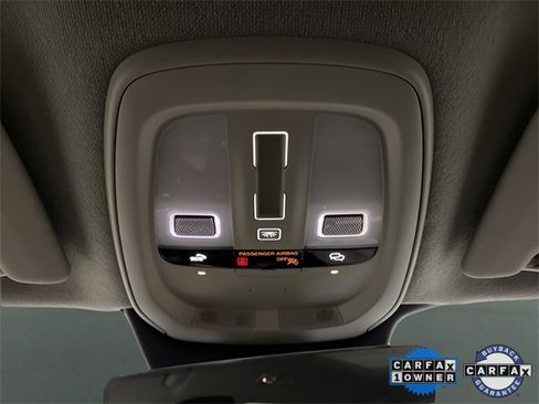 Used 2025 Volvo XC40 B5 Plus image 54