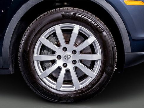 Used 2022 Porsche Cayenne S image 8