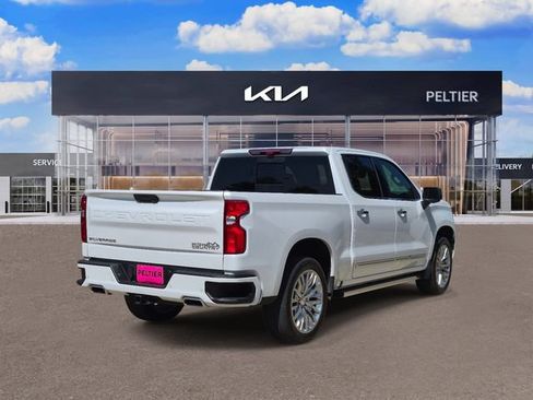 Used 2024 Chevrolet Silverado 1500 High Country w/ High Country Premium Package AWD/4WD image 6