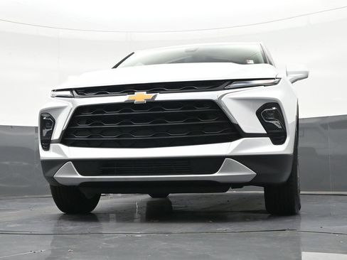 Used 2025 Chevrolet Blazer LT FWD image 31