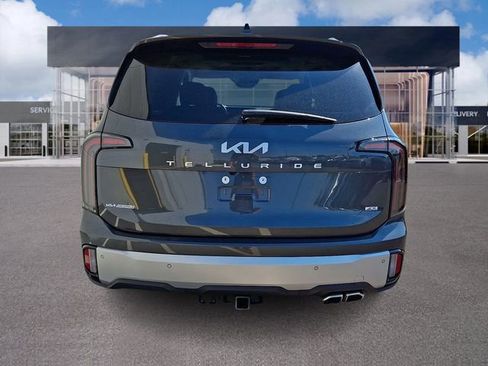 Used 2024 Kia Telluride SX Prestige w/ Towing Package AWD/4WD image 5