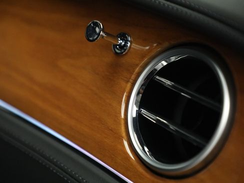 Certified 2024 Bentley Continental GT V8 image 27