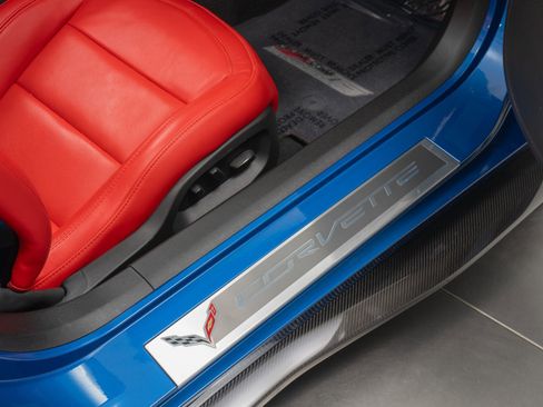 Used 2015 Chevrolet Corvette Z06 w/ 3LZ Preferred Equipment Group image 26