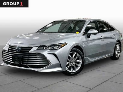 Used 2020 Toyota Avalon XLE w/ Moonroof Package
