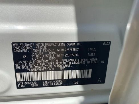 Used 2022 Toyota RAV4 XLE FWD image 21