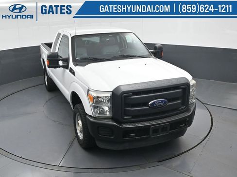 Used 2015 Ford F250 XL w/ Power Equipment Group AWD/4WD image 41