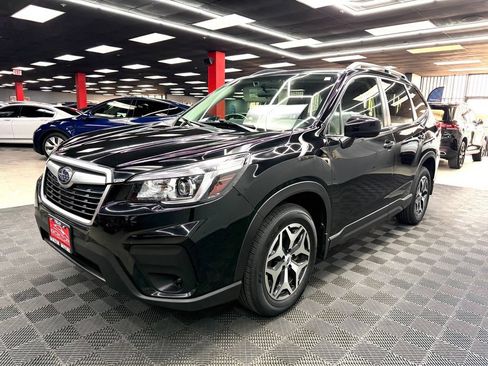 Used 2020 Subaru Forester Premium AWD/4WD image 7
