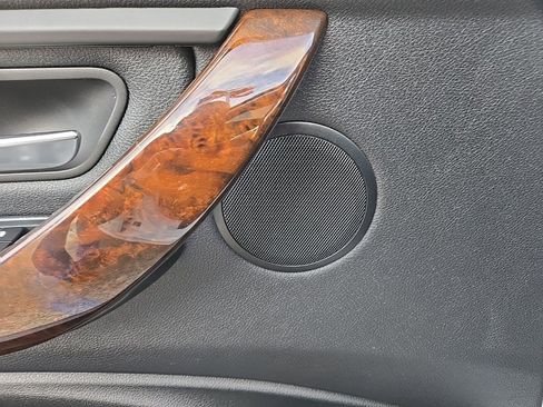 Used 2015 BMW 320i Sedan image 37