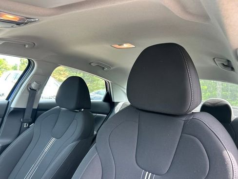 Certified 2022 Hyundai Elantra SEL w/ Preferred Accessory Package FWD image 21