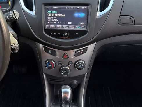 Used 2016 Chevrolet Trax LTZ AWD/4WD image 31